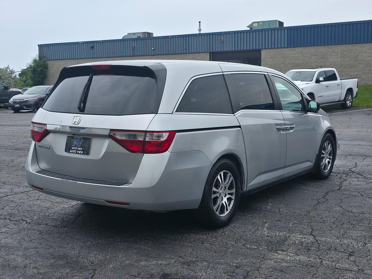 2012 Honda Odyssey EX *GREAT FAMILY MINIVAN* Photo4