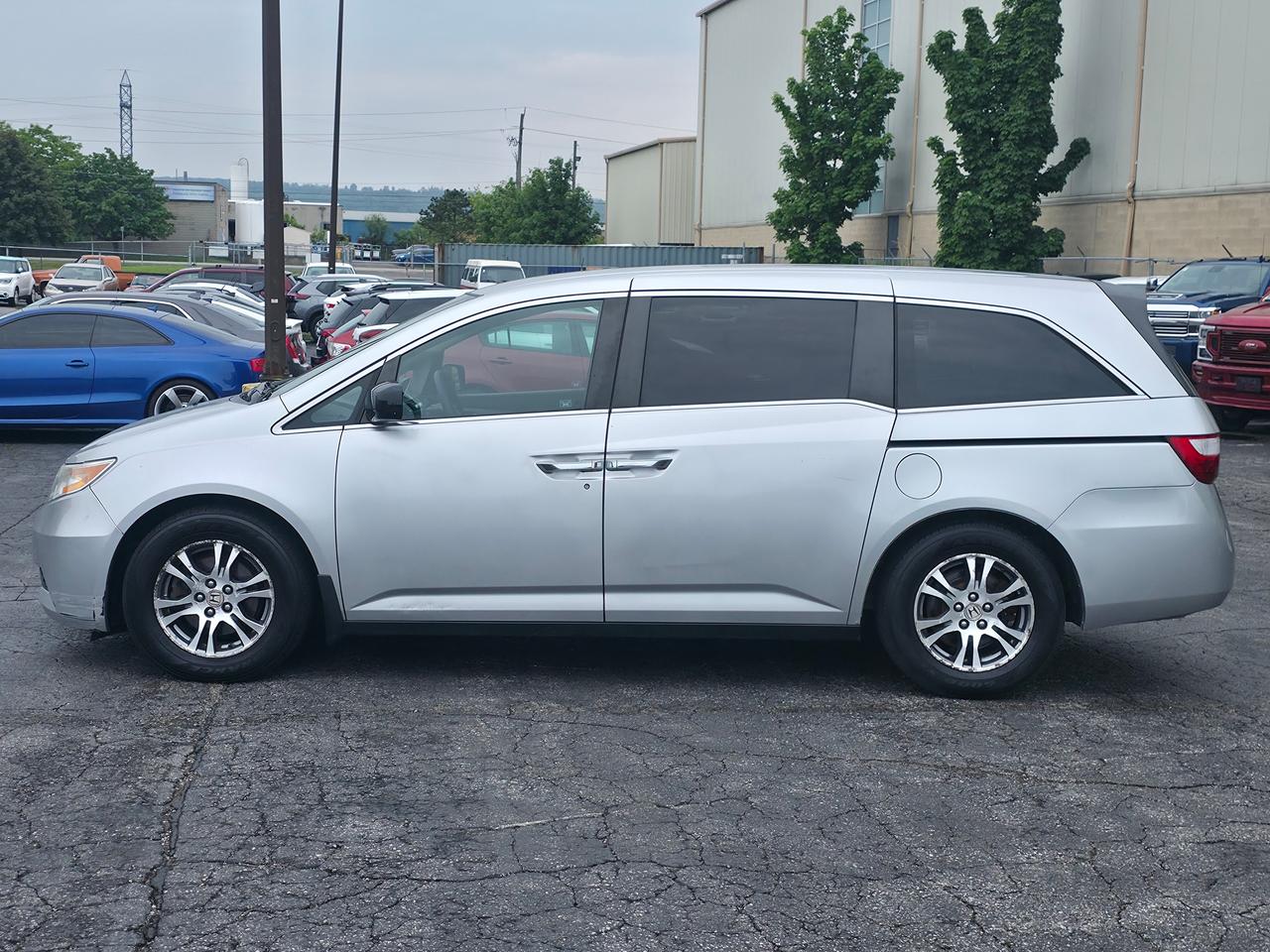 2012 Honda Odyssey EX *GREAT FAMILY MINIVAN* Photo