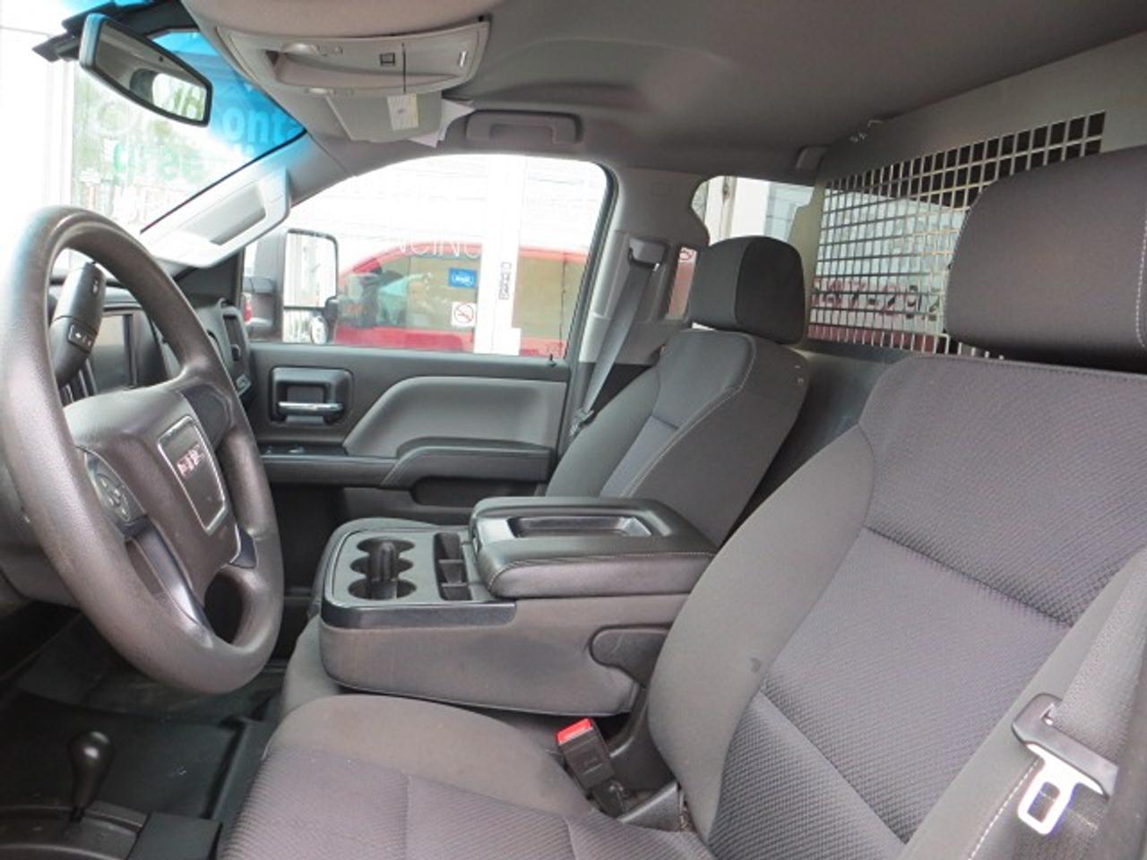 2018 GMC Sierra 1500 CERTIFIED, 4X4, CREW, 6 FT BOX WITH MATCHING CAP Photo