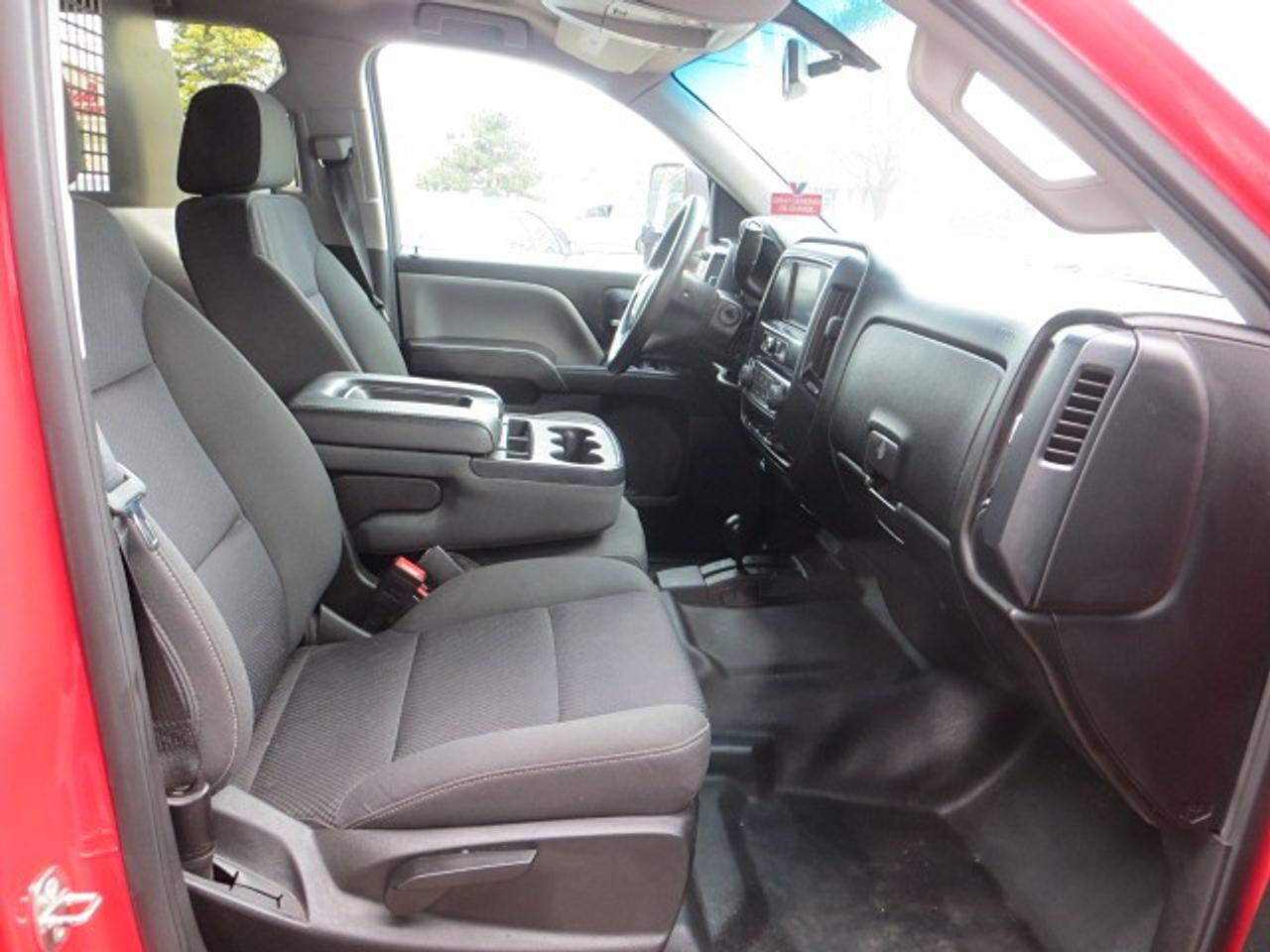 2018 GMC Sierra 1500 CERTIFIED, 4X4, CREW, 6 FT BOX WITH MATCHING CAP Photo