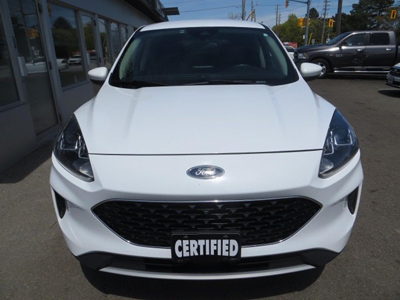 2020 Ford Escape CERTIFIED, All wheel drive, rear camera, navi Photo
