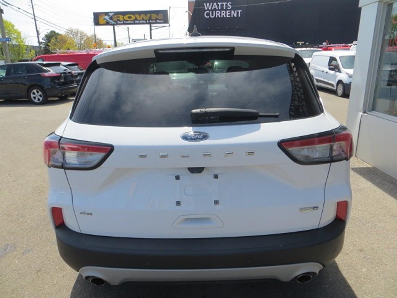 2020 Ford Escape CERTIFIED, All wheel drive, rear camera, navi Photo