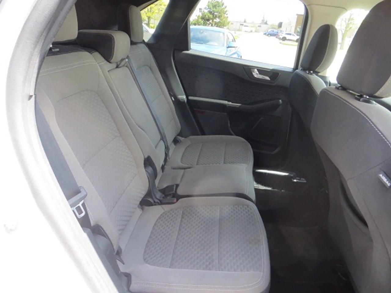 2020 Ford Escape CERTIFIED, All wheel drive, rear camera, navi Photo