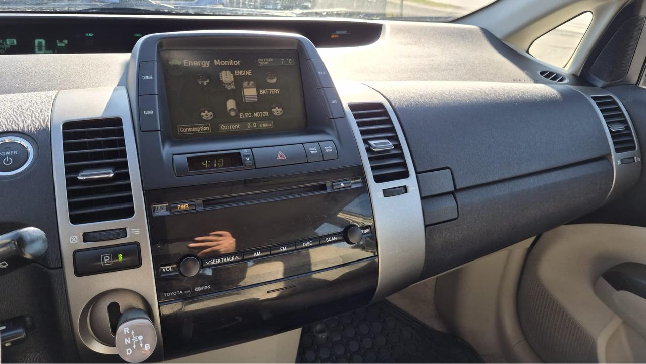 2008 Toyota Prius ONE OWNER, DEALER SERVICED, HYBRID, CERTIFIED Photo