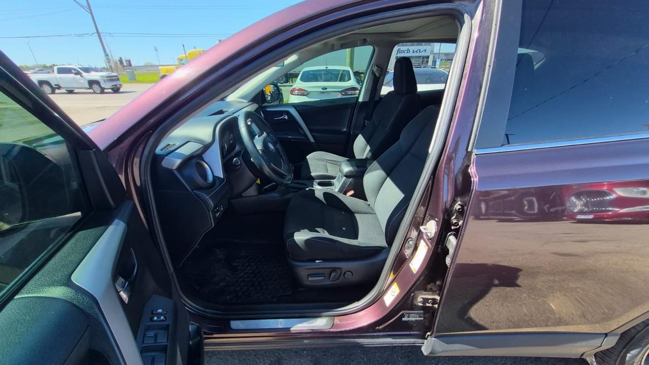 2016 Toyota RAV4 XLE, WELL MAINTAINED, AWD, CERTIFIED Photo