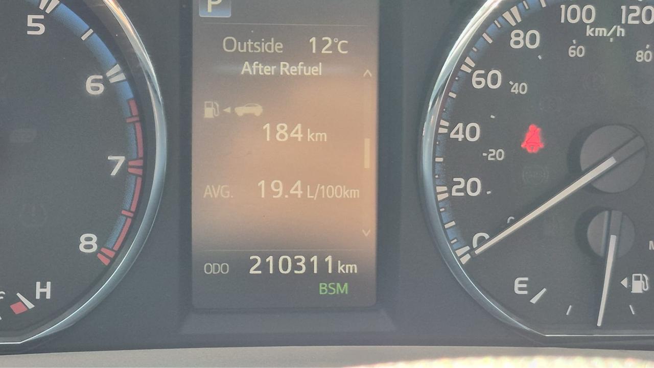 2016 Toyota RAV4 XLE, WELL MAINTAINED, AWD, CERTIFIED Photo