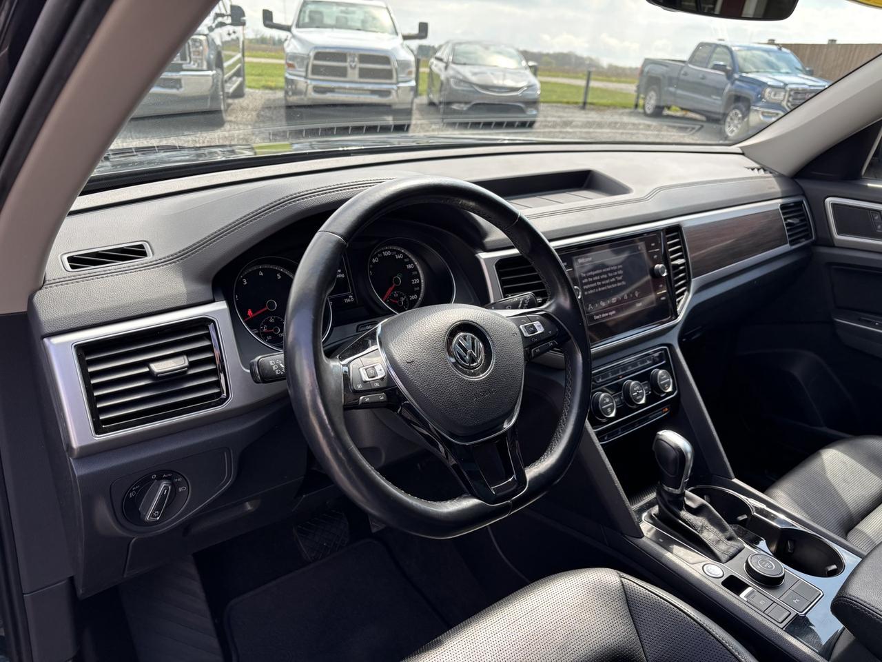 2018 Volkswagen Atlas Highline ~LEATHER & LOADED!~ Photo