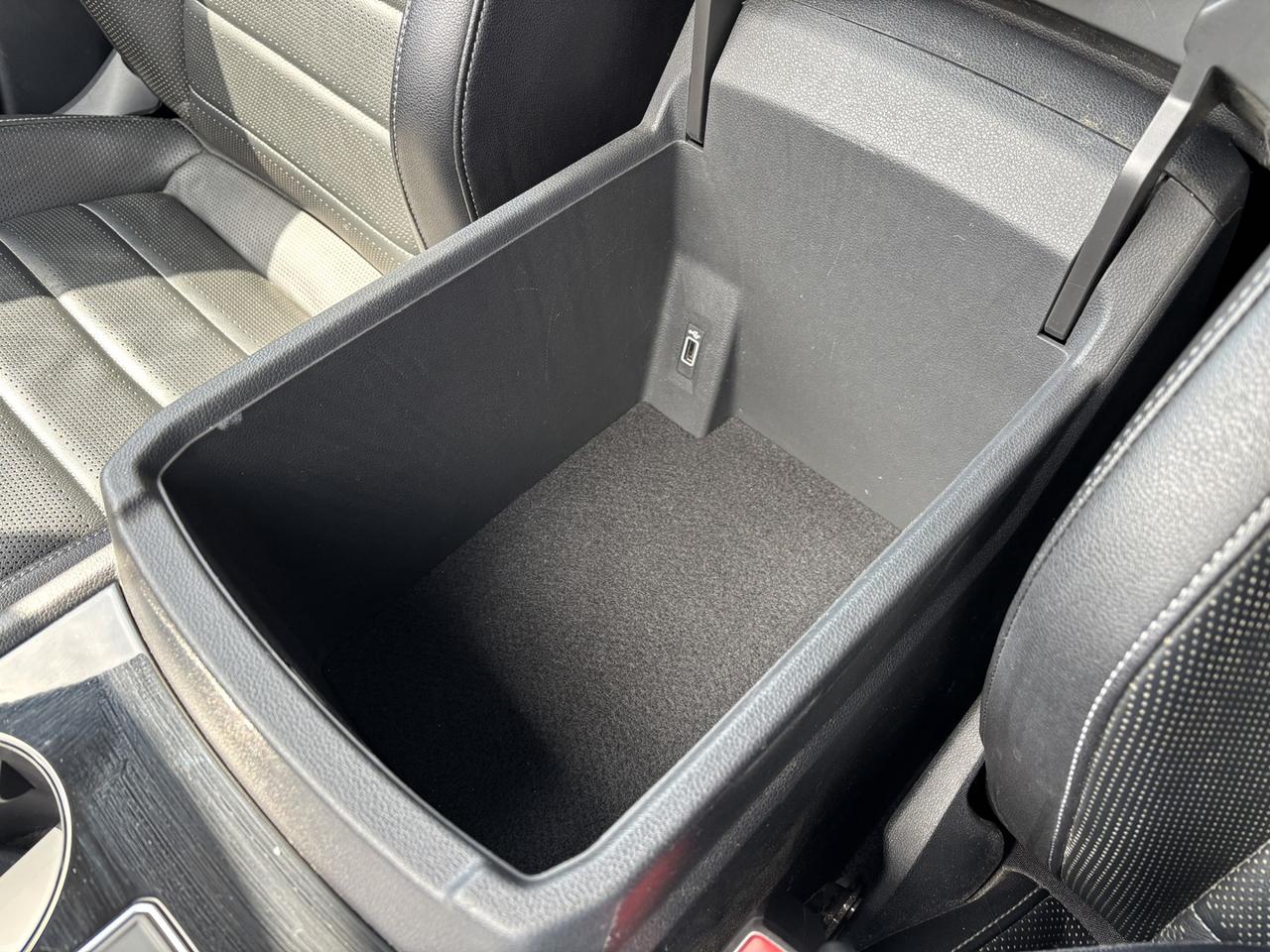2018 Volkswagen Atlas Highline ~LEATHER & LOADED!~ Photo