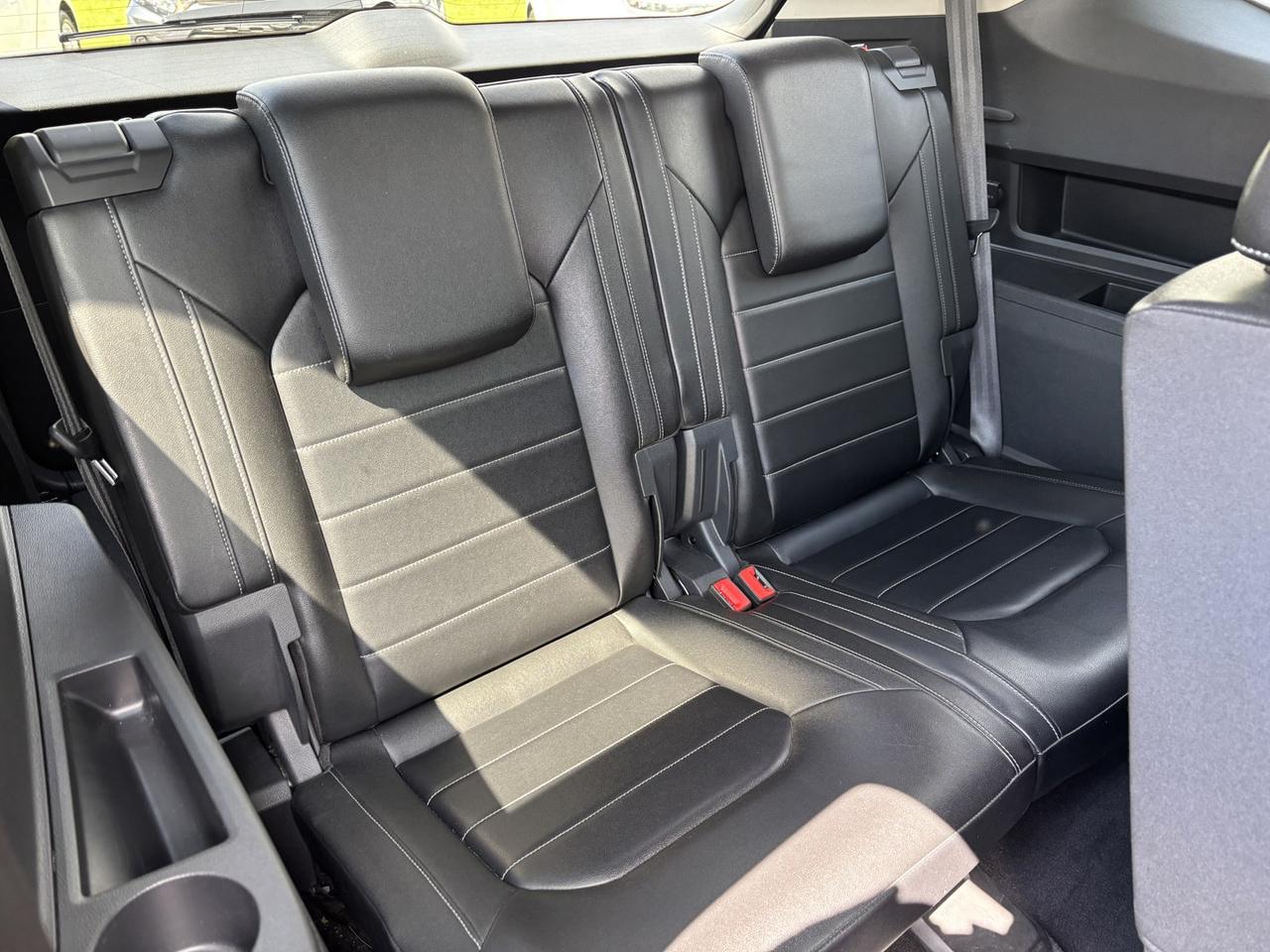 2018 Volkswagen Atlas Highline ~LEATHER & LOADED!~ Photo