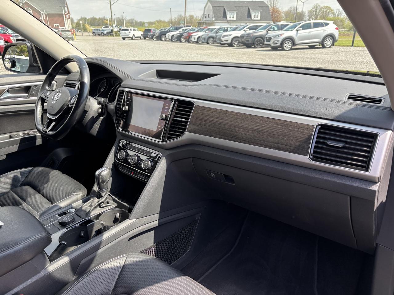 2018 Volkswagen Atlas Highline ~LEATHER & LOADED!~ Photo