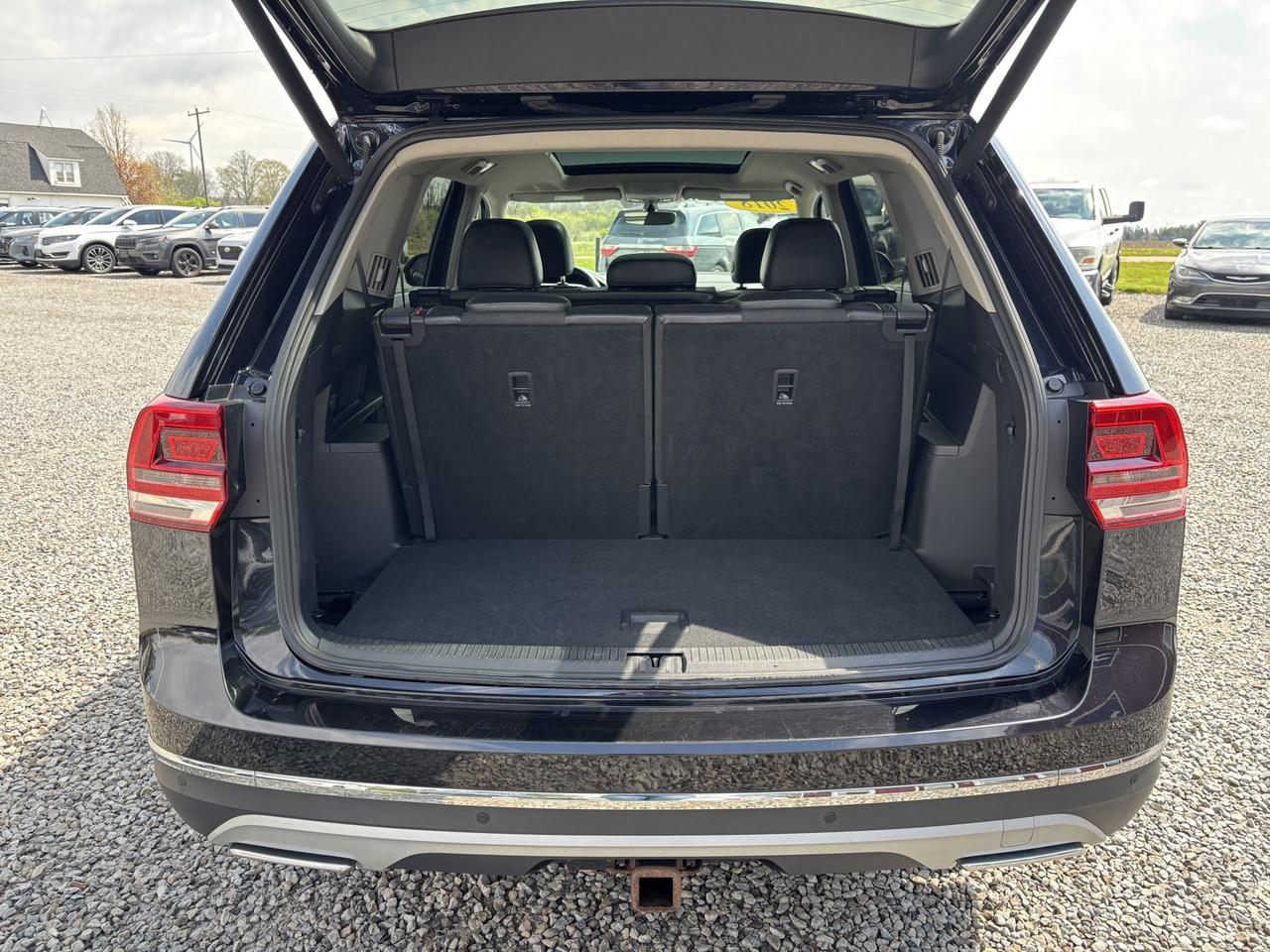 2018 Volkswagen Atlas Highline ~LEATHER & LOADED!~ Photo