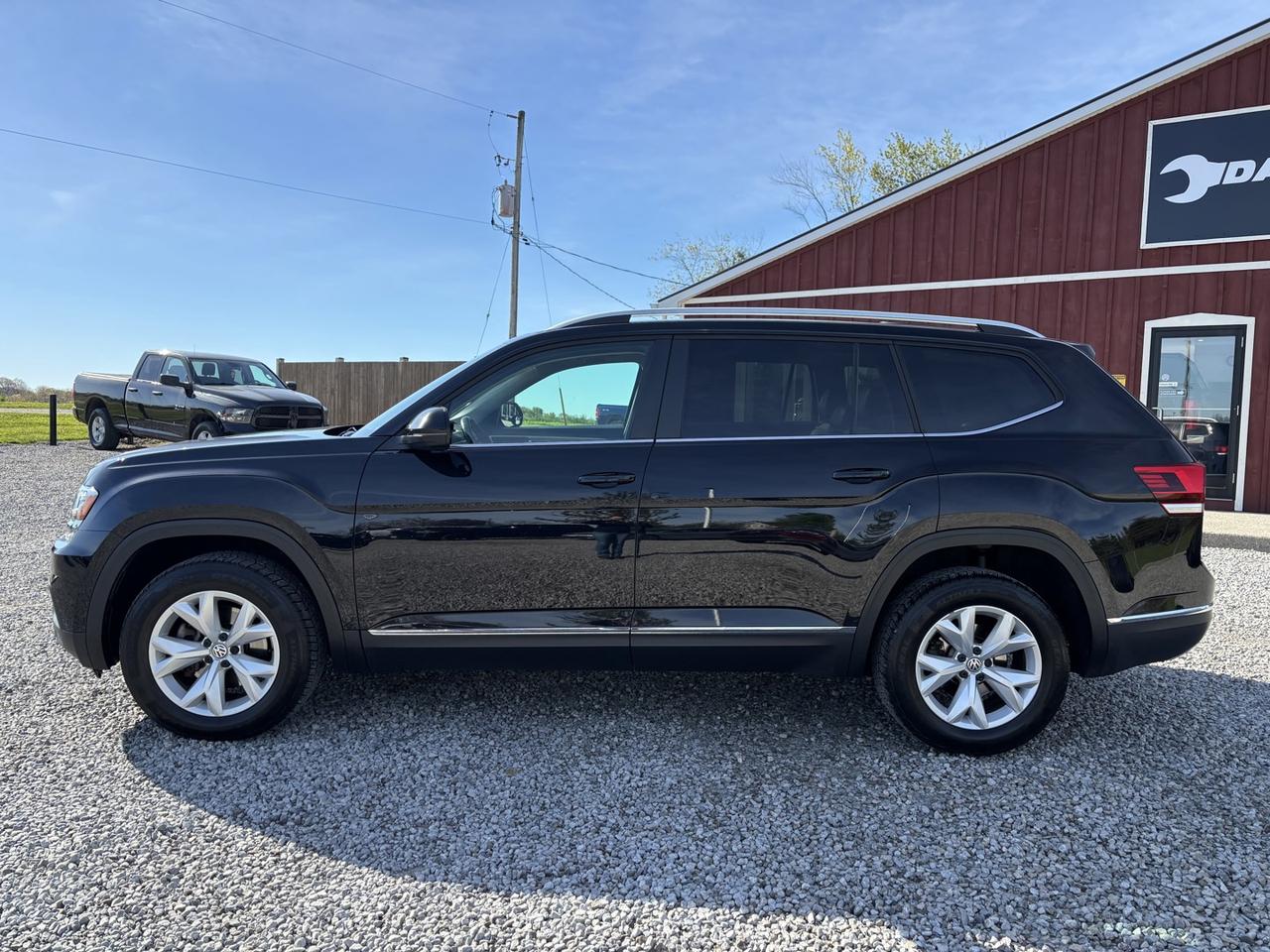 2018 Volkswagen Atlas Highline ~LEATHER & LOADED!~ Photo