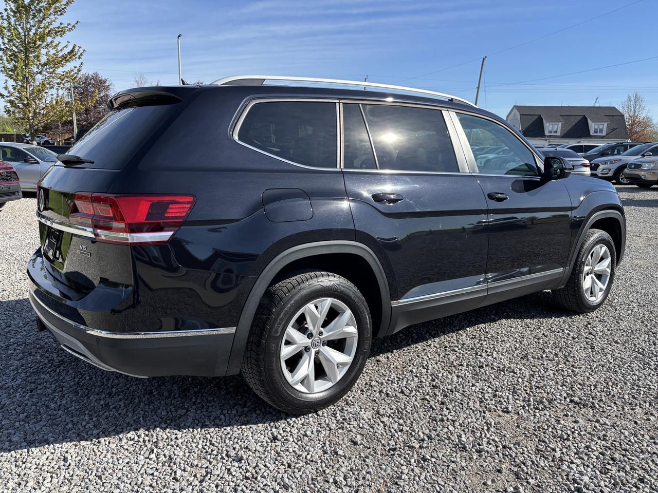 2018 Volkswagen Atlas Highline ~LEATHER & LOADED!~ Photo4