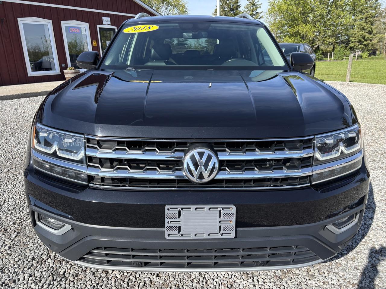 2018 Volkswagen Atlas Highline ~LEATHER & LOADED!~ Photo