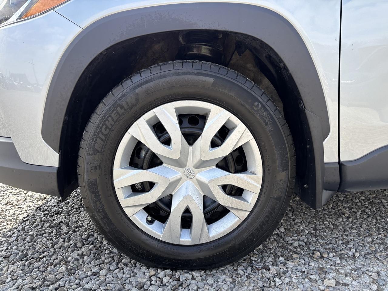 2022 Toyota Corolla Cross L ~CLEAN CARFAX!~ Photo