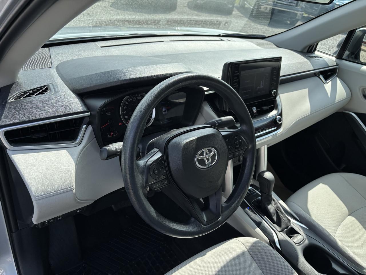 2022 Toyota Corolla Cross L ~CLEAN CARFAX!~ Photo