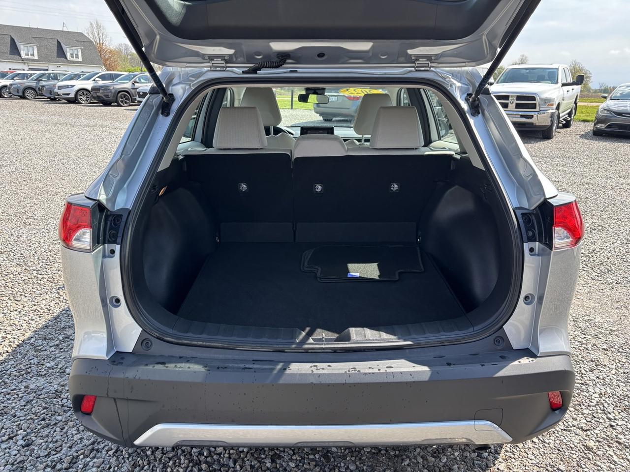 2022 Toyota Corolla Cross L ~CLEAN CARFAX!~ Photo