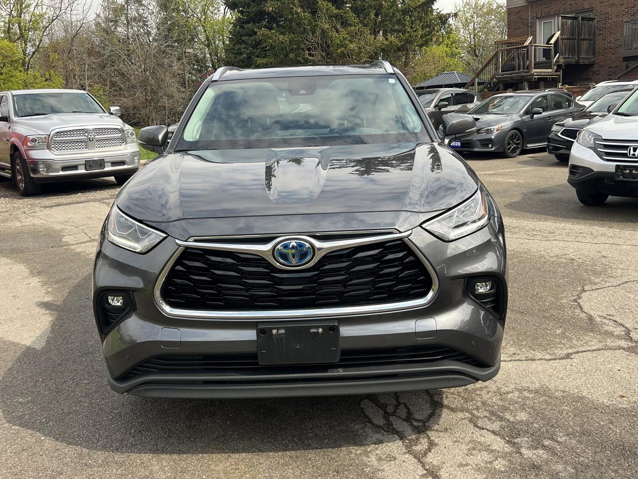 2023 Toyota Highlander HYBRID Limited AWD *Clean Carfax Photo