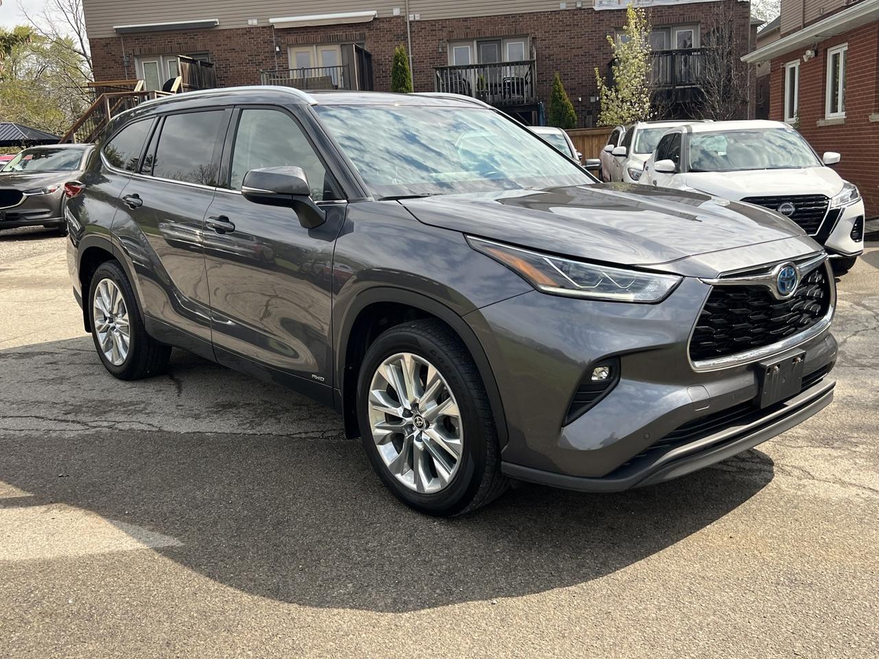 2023 Toyota Highlander HYBRID Limited AWD *Clean Carfax Photo