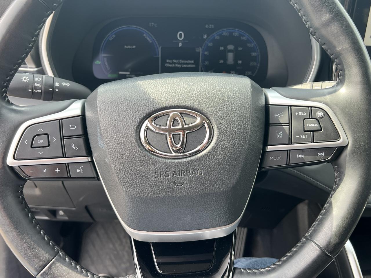 2023 Toyota Highlander HYBRID Limited AWD *Clean Carfax Photo