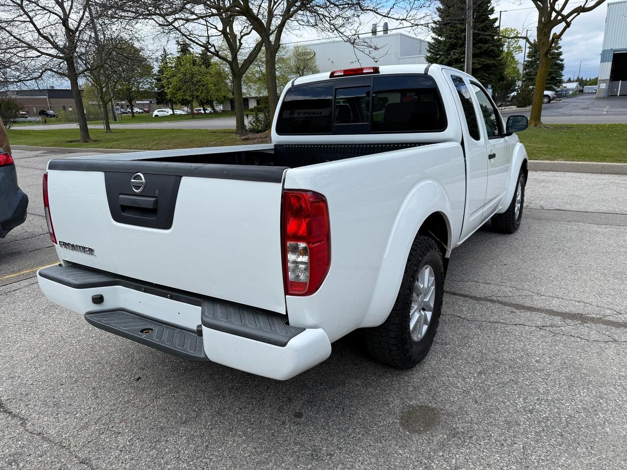 2017 Nissan Frontier 2WD King Cab SWB Auto S, NO ACCIDENTS,CERTIFIED! Photo4