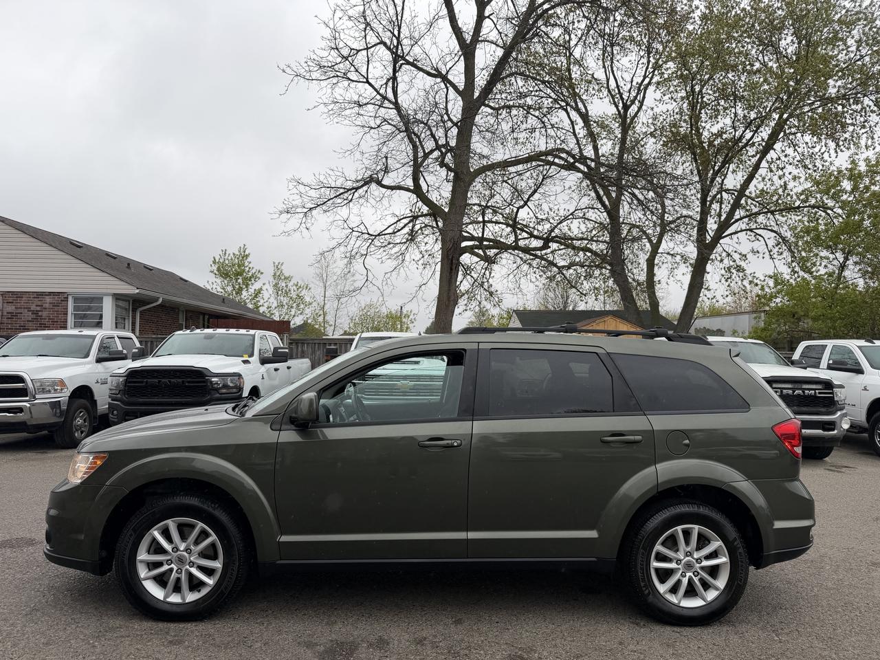 2018 Dodge Journey SXT | Very Well Maintained | Drives Great Photo3