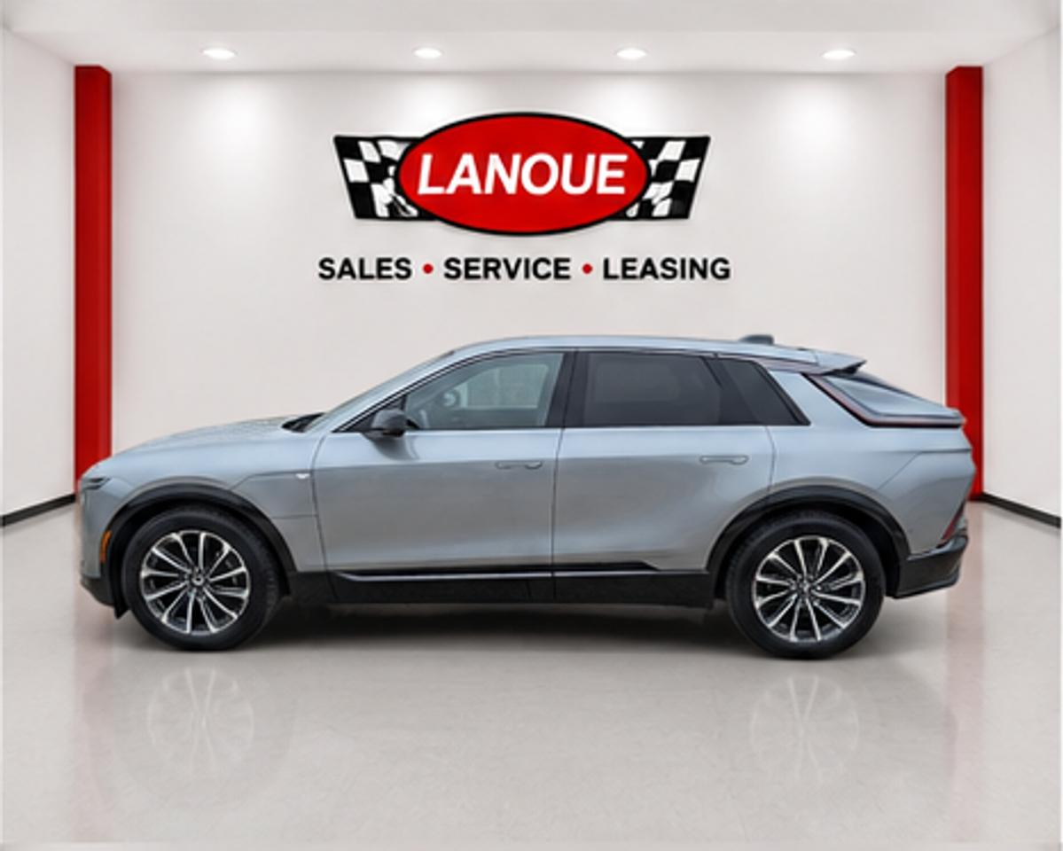 2024 Cadillac LYRIQ Sport Photo3