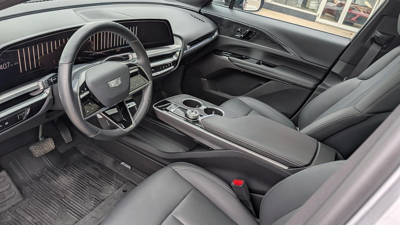 2024 Cadillac LYRIQ Sport Photo