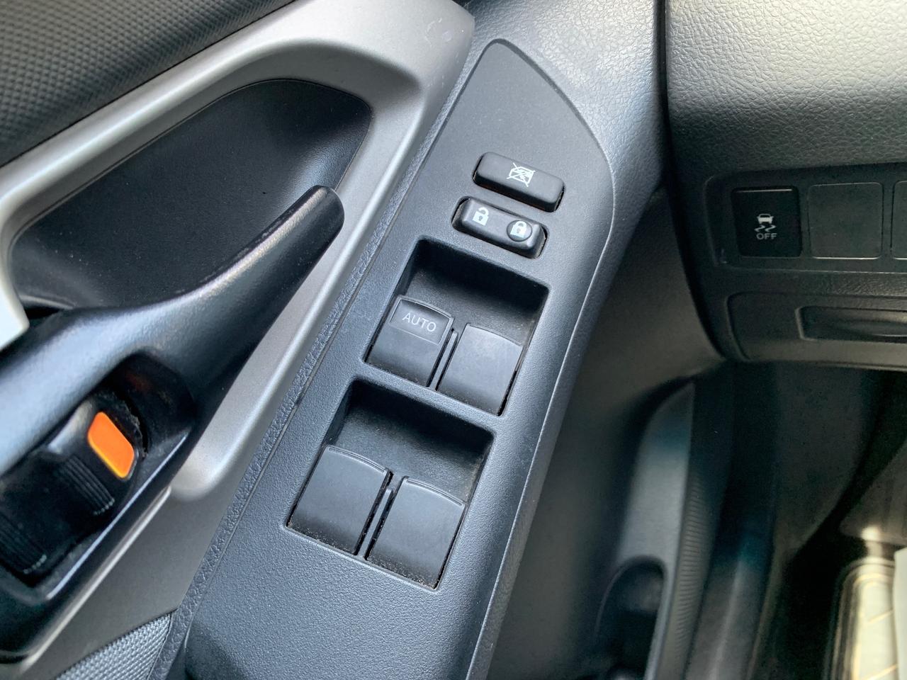 2011 Toyota Matrix 4DR WGN AUTO FWD Photo
