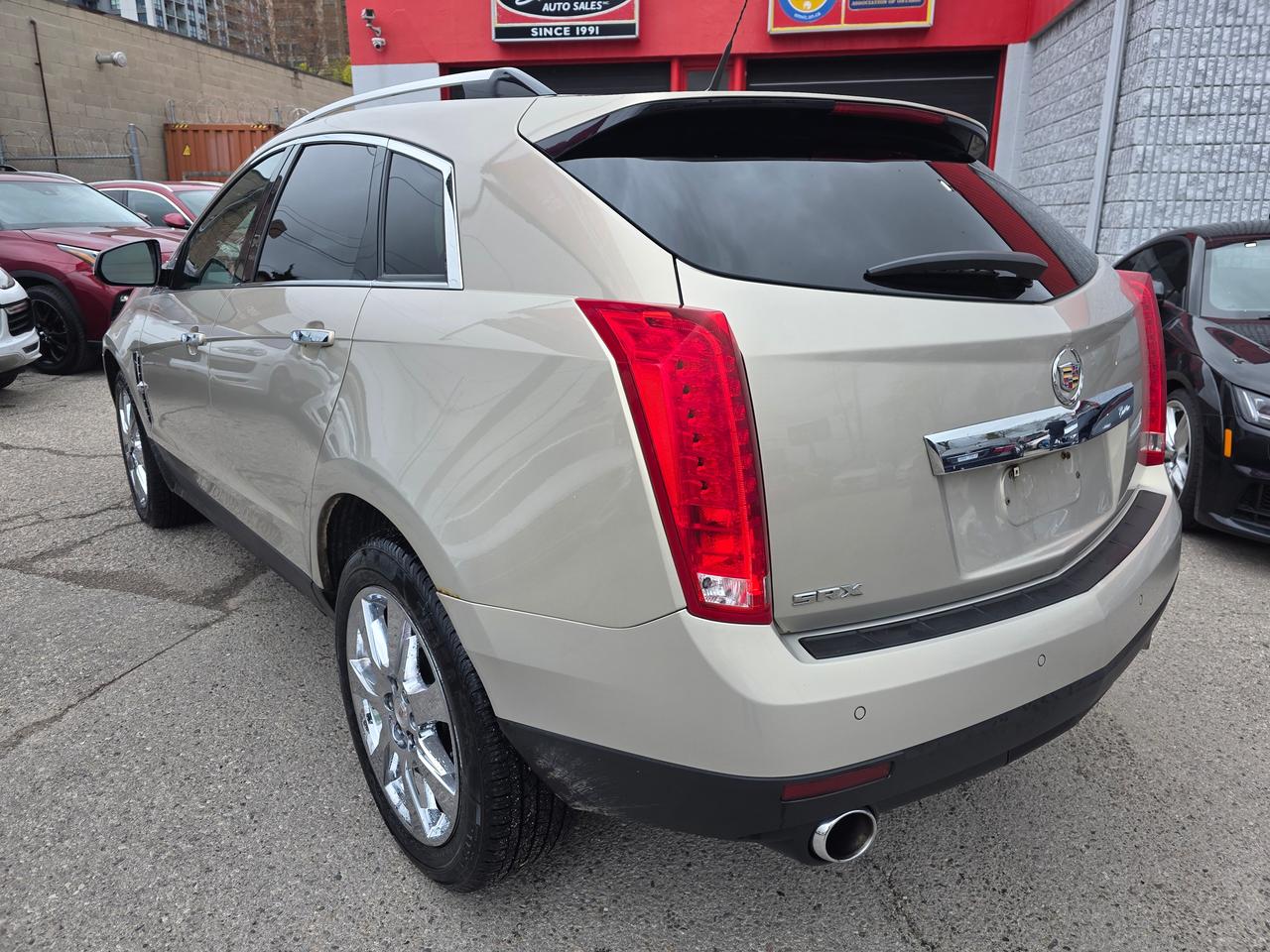 2010 Cadillac SRX Performance Photo3