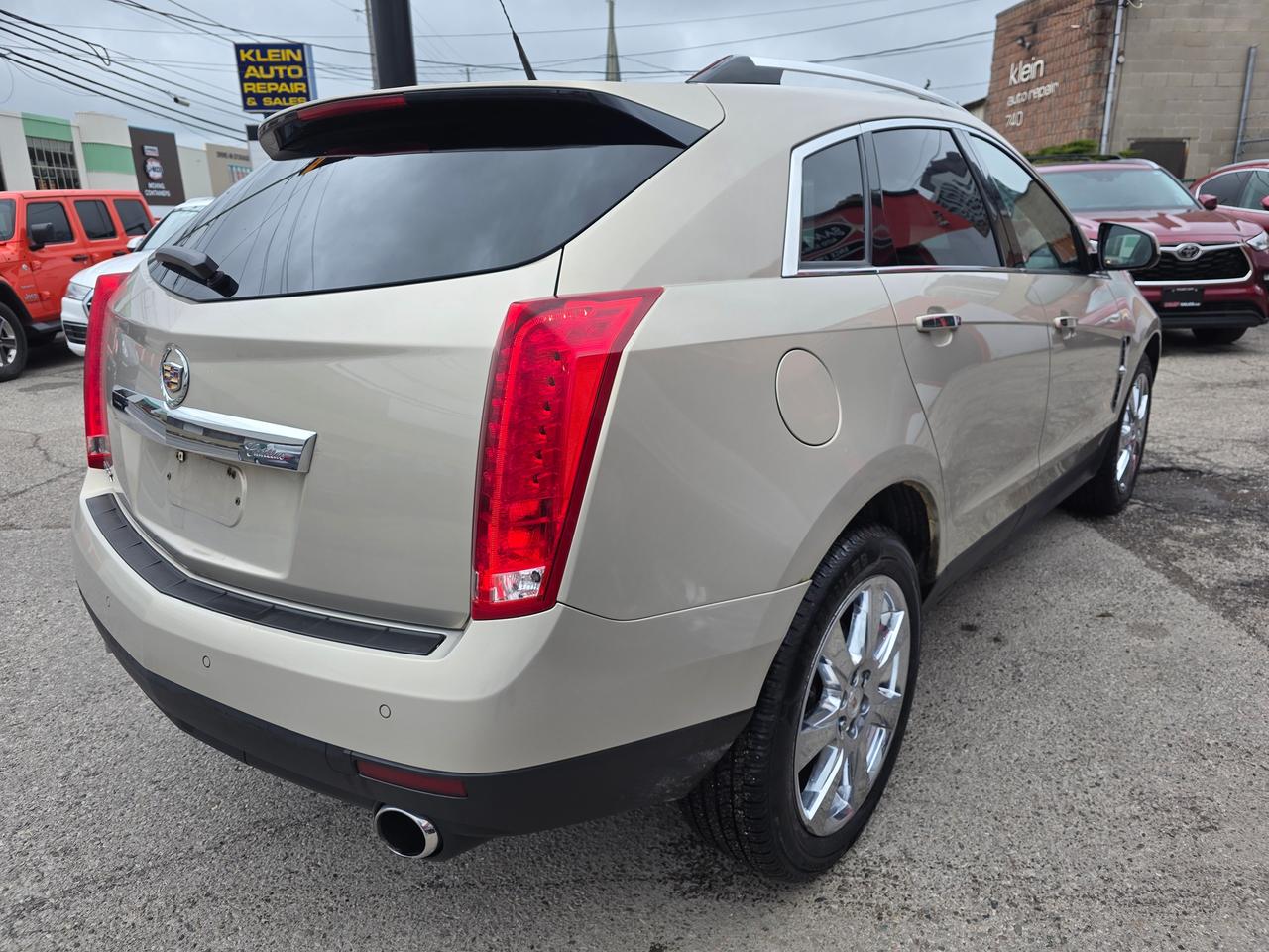 2010 Cadillac SRX Performance Photo