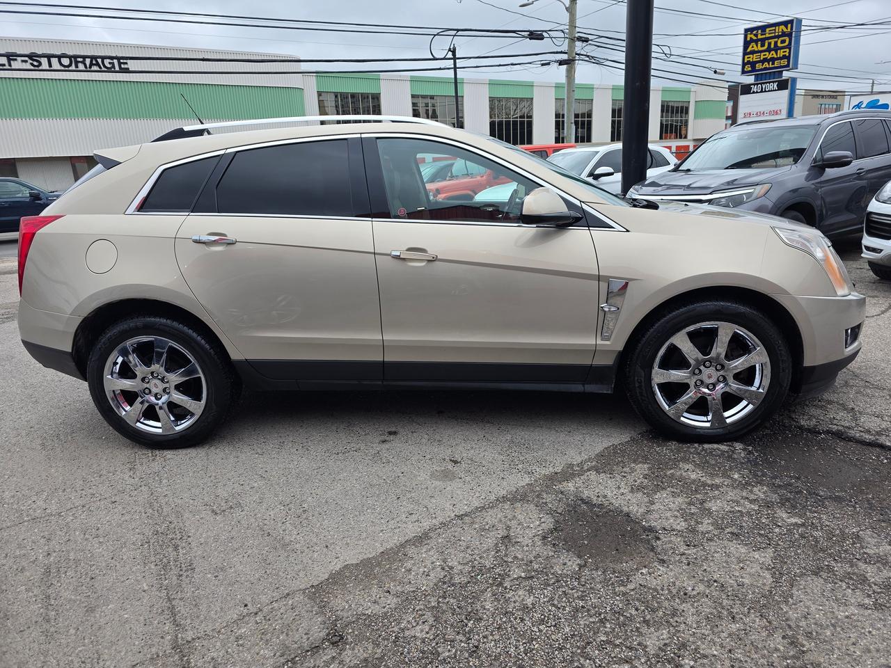 2010 Cadillac SRX Performance Photo