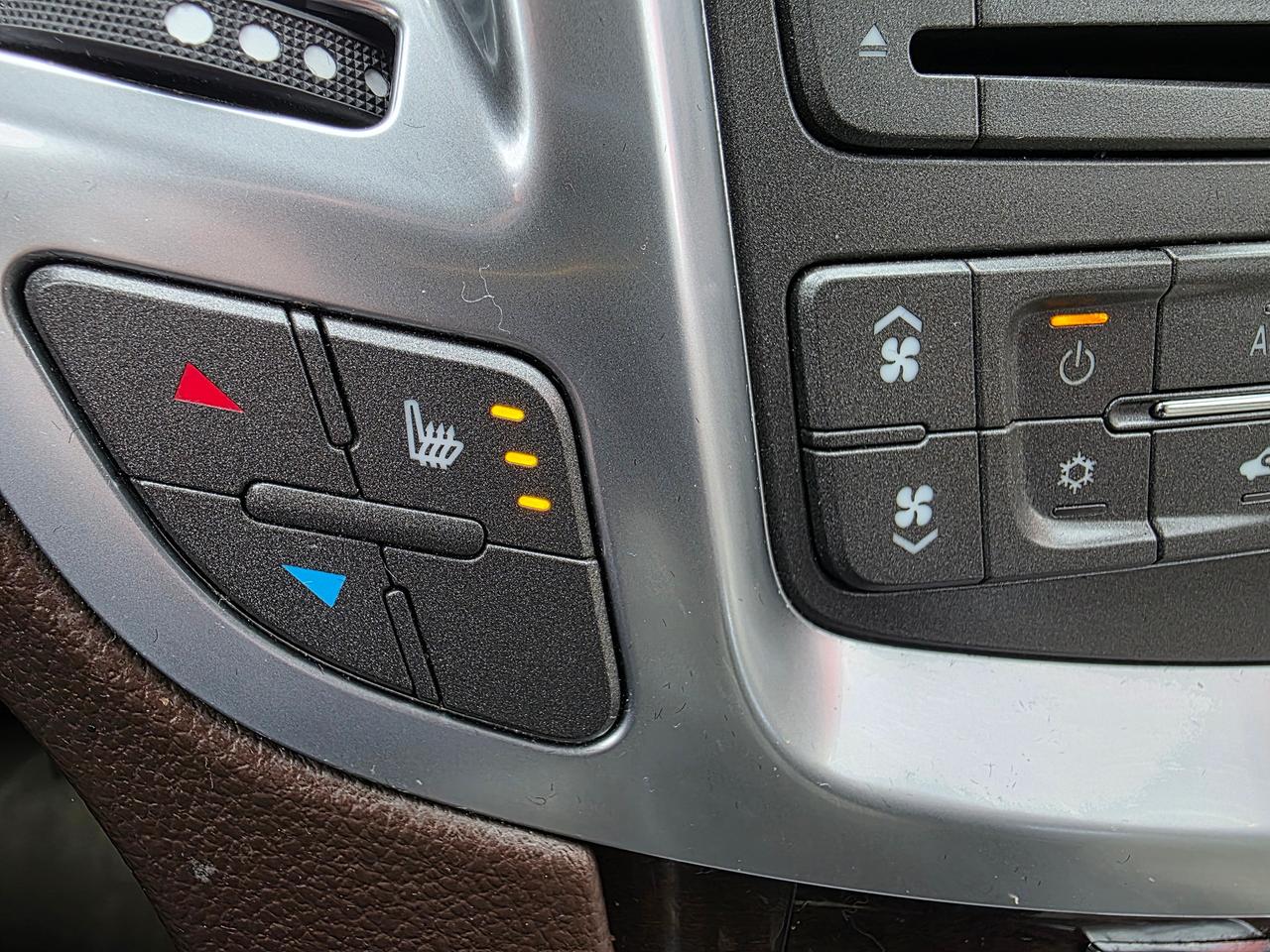 2010 Cadillac SRX Performance Photo