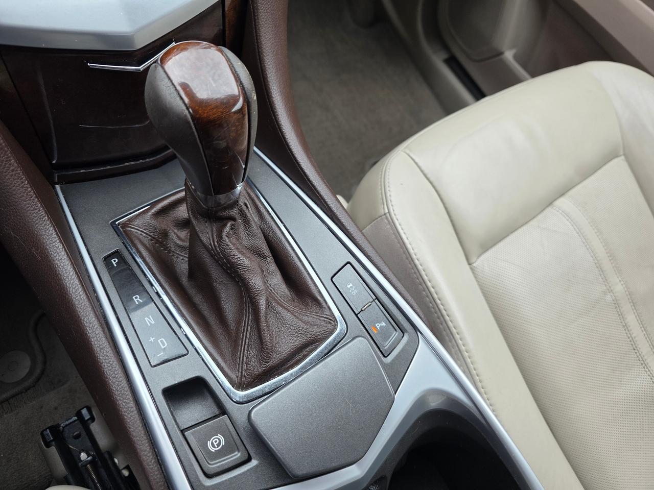 2010 Cadillac SRX Performance Photo