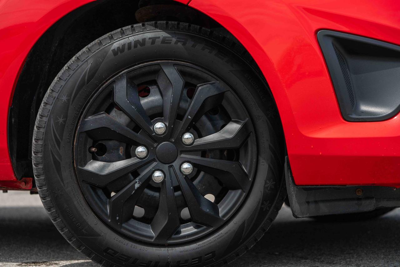 2012 Ford Fiesta SE Photo