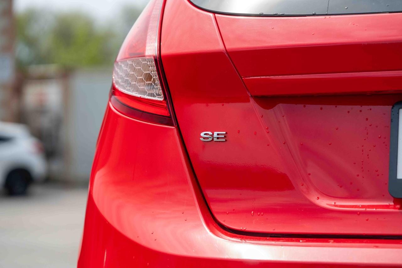2012 Ford Fiesta SE Photo