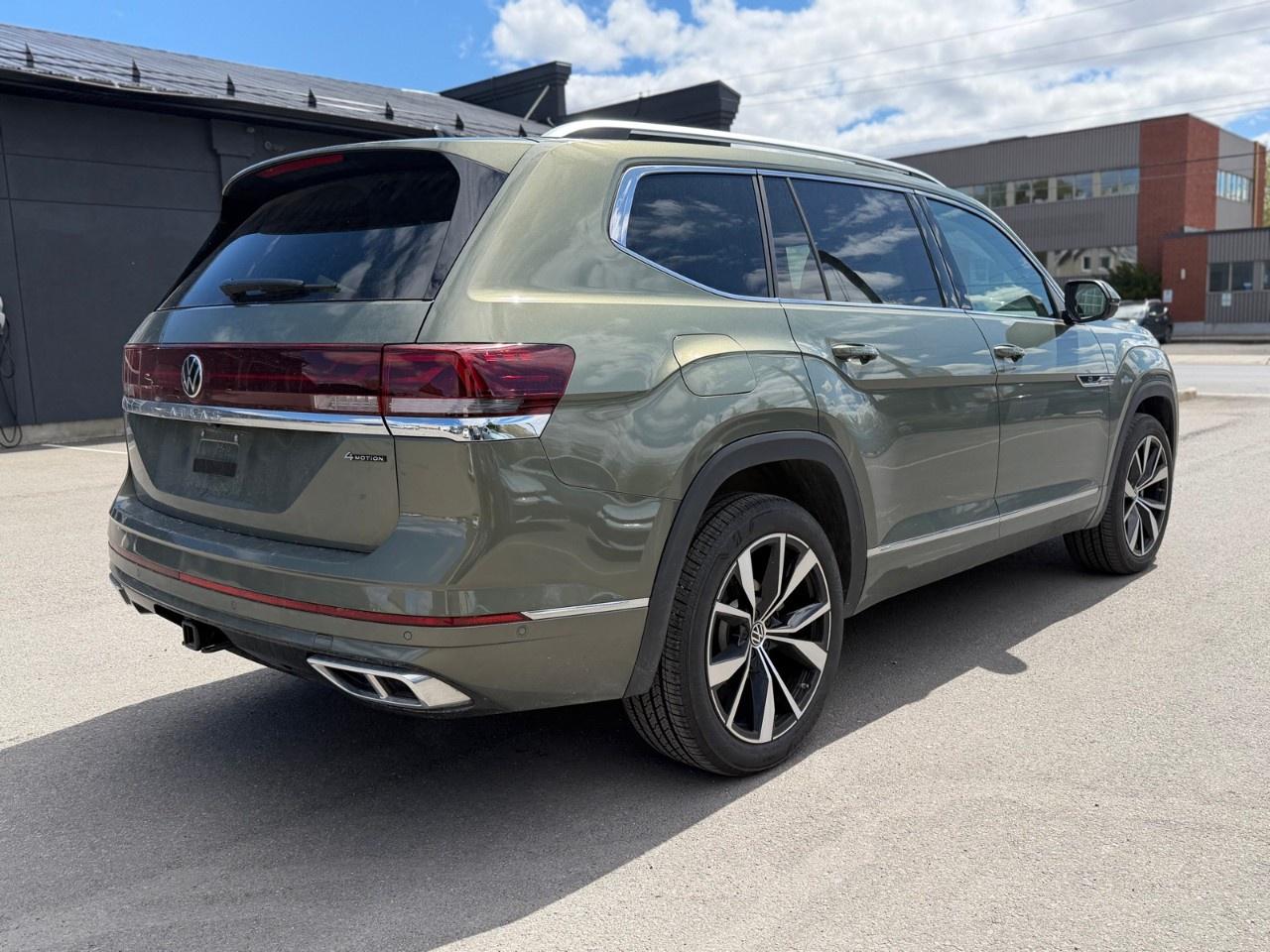 2026 Volkswagen Atlas Execline 2.0 TSI 4MOTION Photo3