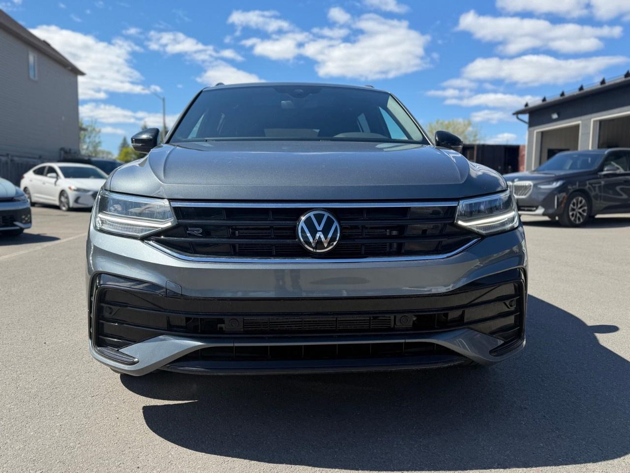 2023 Volkswagen Tiguan Comfortline R-Line Black Edition 4MOTION Photo