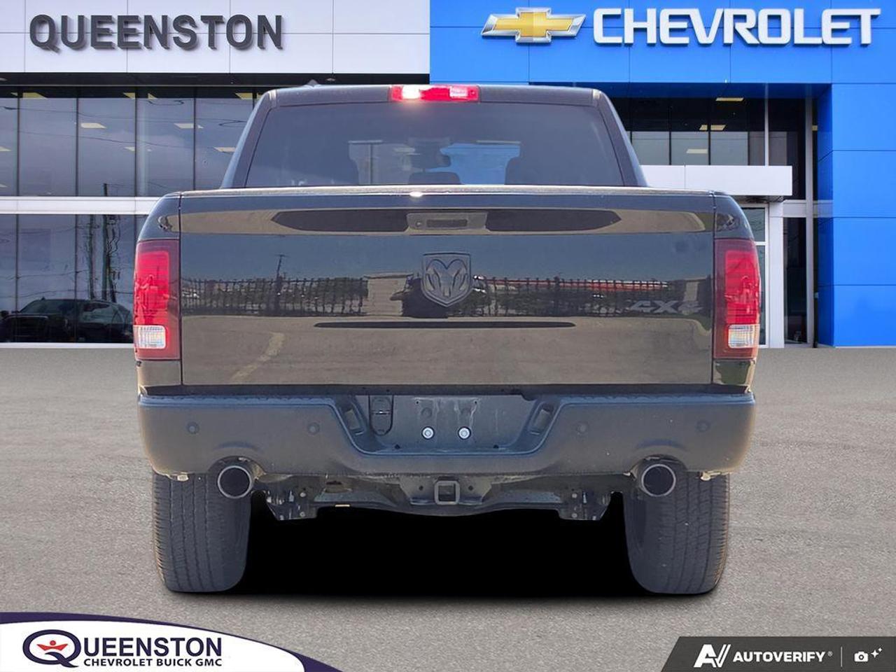 2022 RAM 1500 Classic Warlock 4x4   NO CLAIMS   ONE OWNER   REMOTE START Photo
