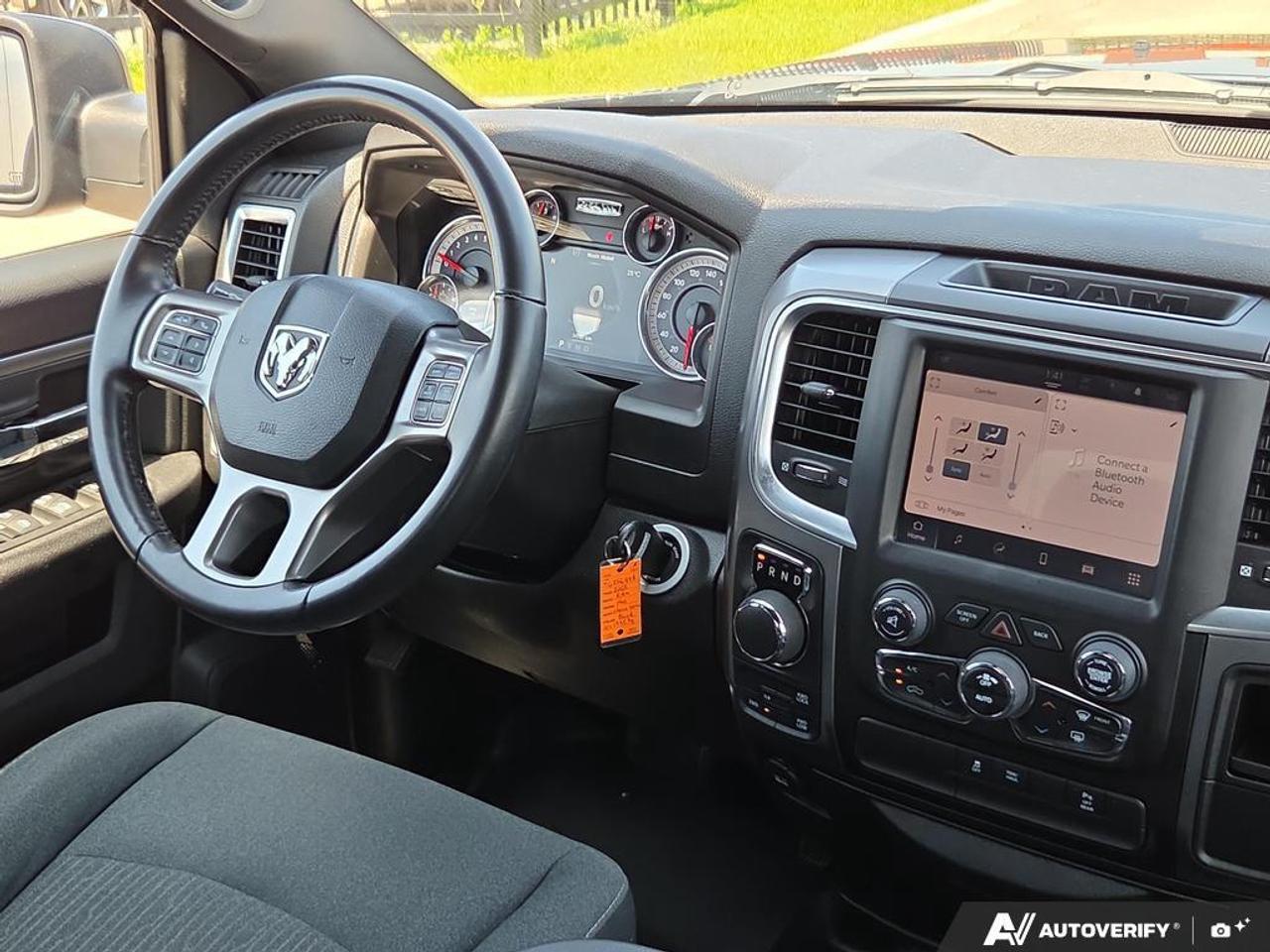 2022 RAM 1500 Classic Warlock 4x4   NO CLAIMS   ONE OWNER   REMOTE START Photo