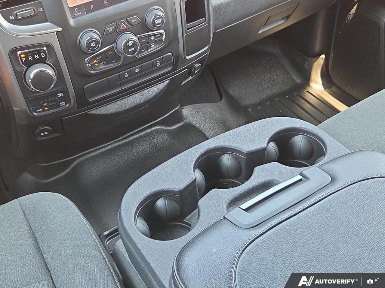 2022 RAM 1500 Classic Warlock 4x4   NO CLAIMS   ONE OWNER   REMOTE START Photo