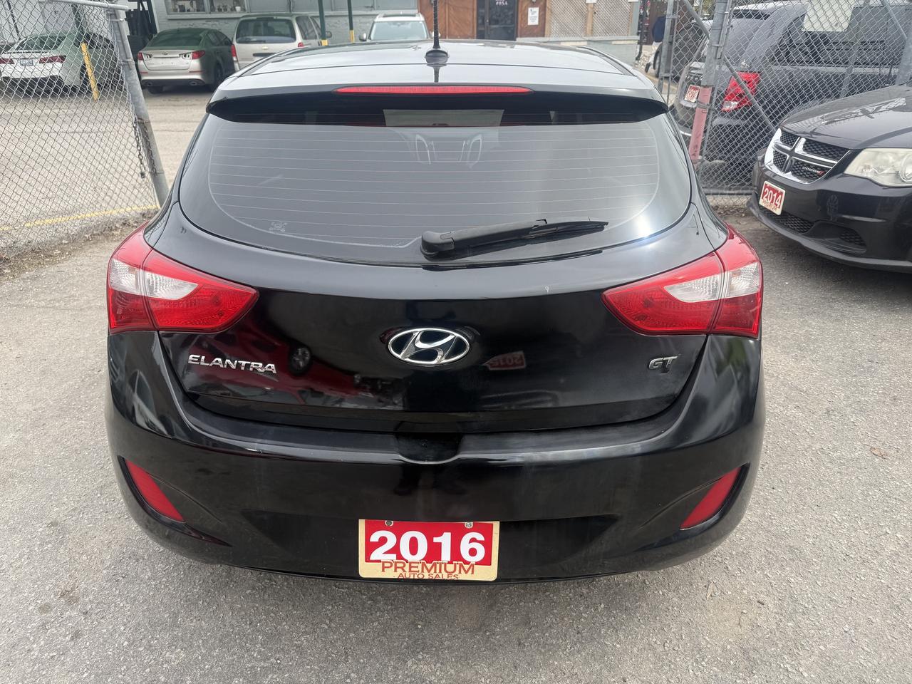 2016 Hyundai Elantra GT *** 3 YEAR WARRANTY INCLUDED *** Photo4