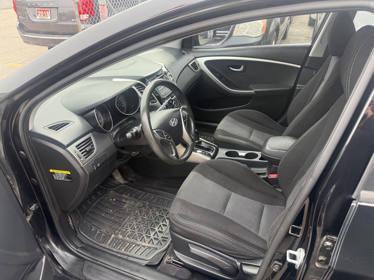 2016 Hyundai Elantra GT *** 3 YEAR WARRANTY INCLUDED *** Photo