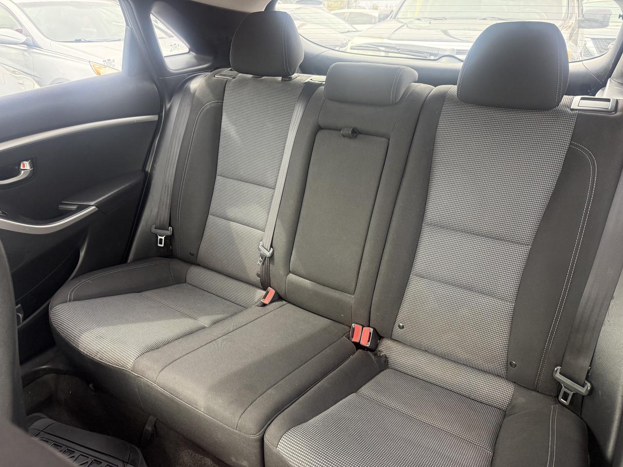 2016 Hyundai Elantra GT *** 3 YEAR WARRANTY INCLUDED *** Photo