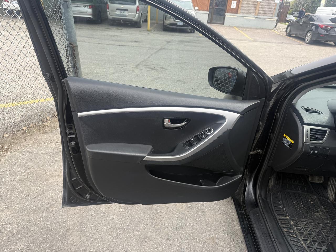 2016 Hyundai Elantra GT *** 3 YEAR WARRANTY INCLUDED *** Photo