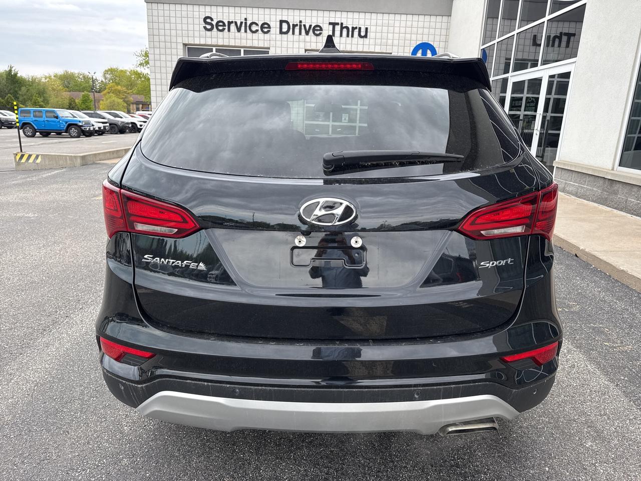 2017 Hyundai Santa Fe Sport Premium Photo
