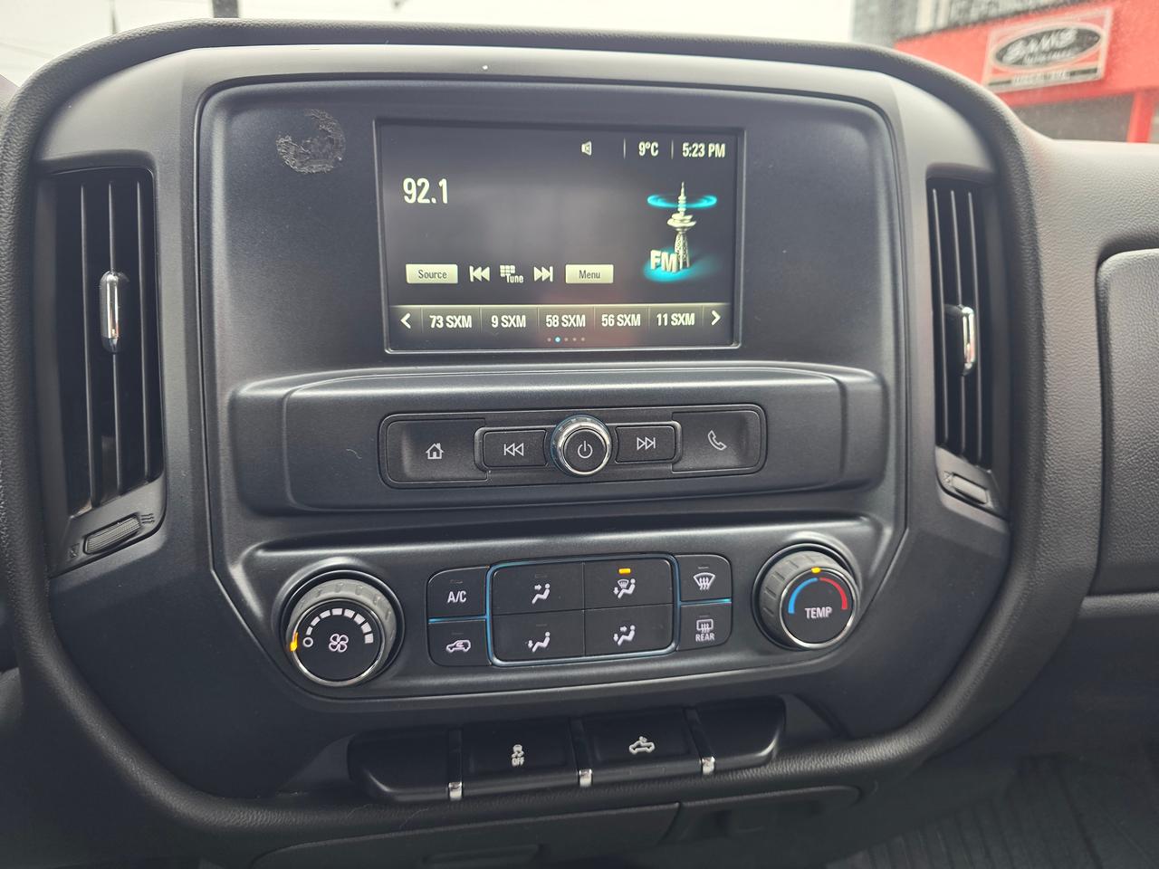 2018 Chevrolet Silverado 1500 4X4 CREW CAB Photo