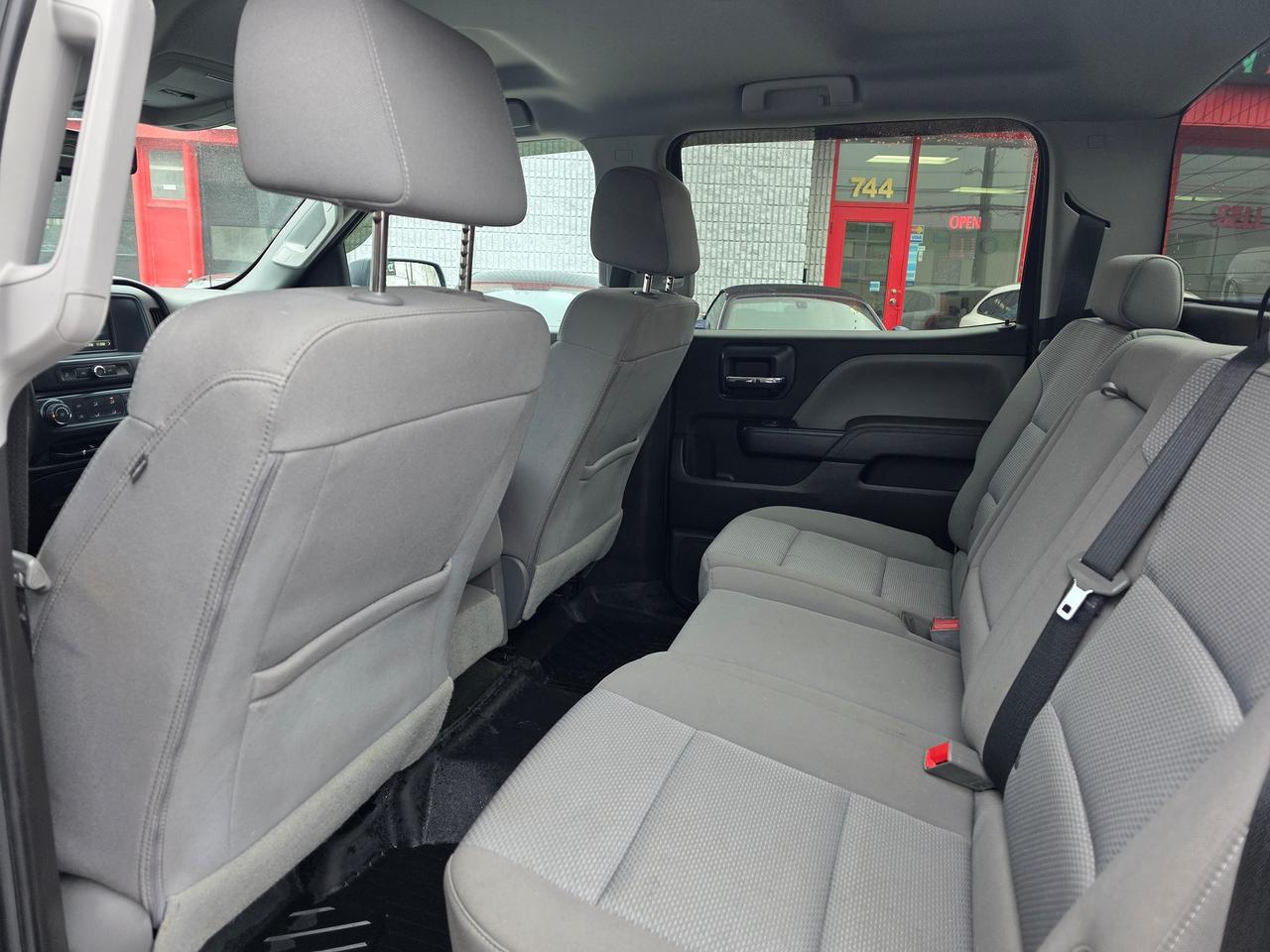 2018 Chevrolet Silverado 1500 4X4 CREW CAB Photo