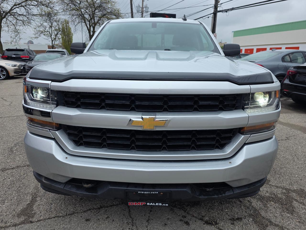 2018 Chevrolet Silverado 1500 4X4 CREW CAB Photo
