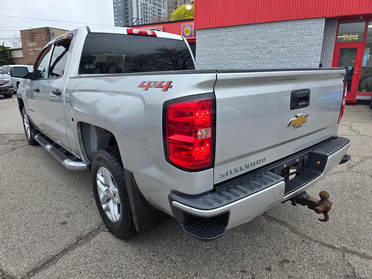 2018 Chevrolet Silverado 1500 4X4 CREW CAB Photo
